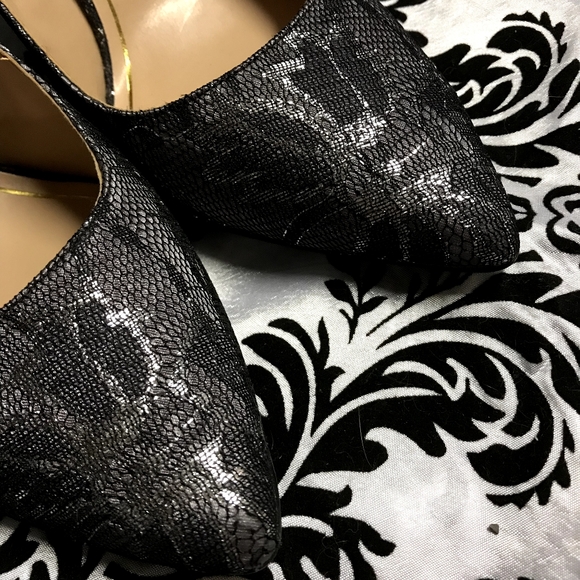 Black lace high heel pumps - Picture 3 of 6